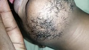 play Lamiendo el coño sache de mi novia africana mojada con hermosos labios hasta que se corrió.
