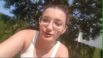 play Nena de 18 años se folla a su profesor después de las lecciones de verano