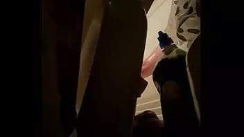 Oynat Gerçek üvey annemi eksik yakaladım sanırım kamerayı gördü ama