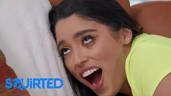play Phat ass cuban (vanessa sky) deepthroats and spits all ovew dick and rides till she squirts - squirted