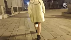play Blonde Latina Milf Ariela Riders öffentliches Blitzabenteuer mit Anal Plug