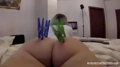 Afspelen POV Ass Play and Seping met kledingpens op perfecte Europese buit