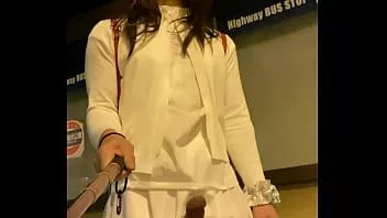 play 女装イジュインマキと白いかわいい衣装