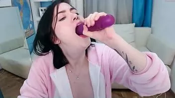 Abspielen Ich habe herausgefunden, was der Unterschied zwischen „Anal“- und „Anal für Frauen“-Gleitmitteln ist