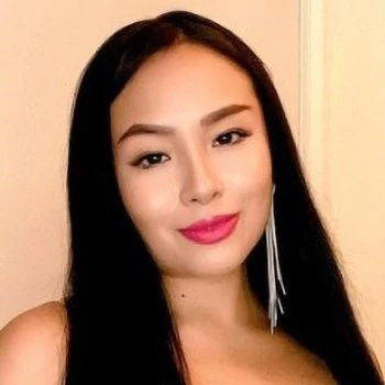 अभिनेता Thaina Fields