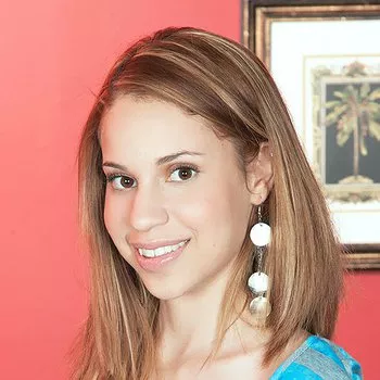 قناة Mae Olsen